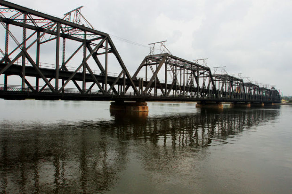 081014-qca50-Government-Bridge